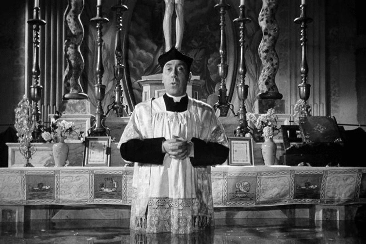 Rosario contro virus, la guerra delle corone