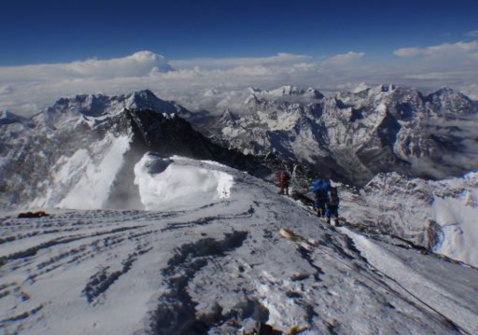 Twelve Killed, Four Missing In Everest Avalanche