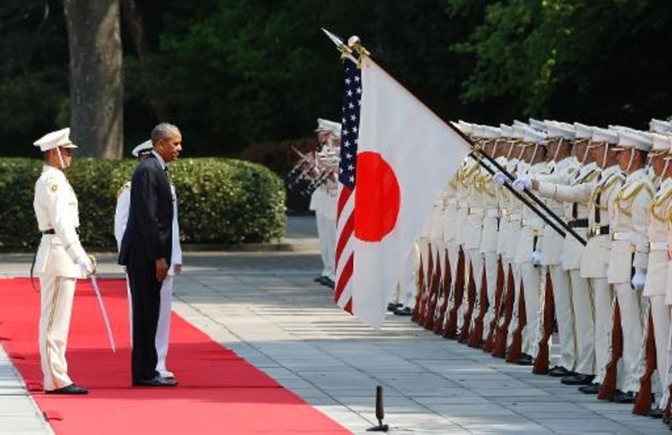 Soccer-Playing Robot Gives Obama A Break In Japan