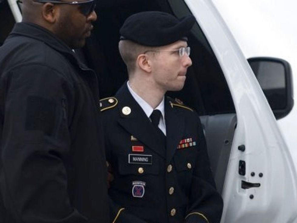 Pentagon Weighs Sending Manning To Civilian Prison For Gender Treatment