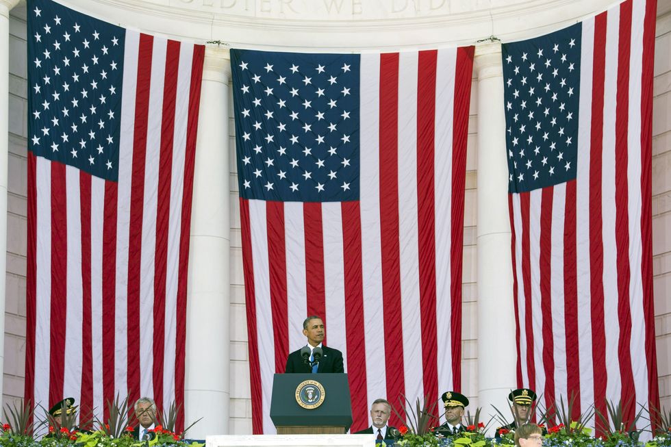Obama Honors The Fallen At Arlington On Memorial Day