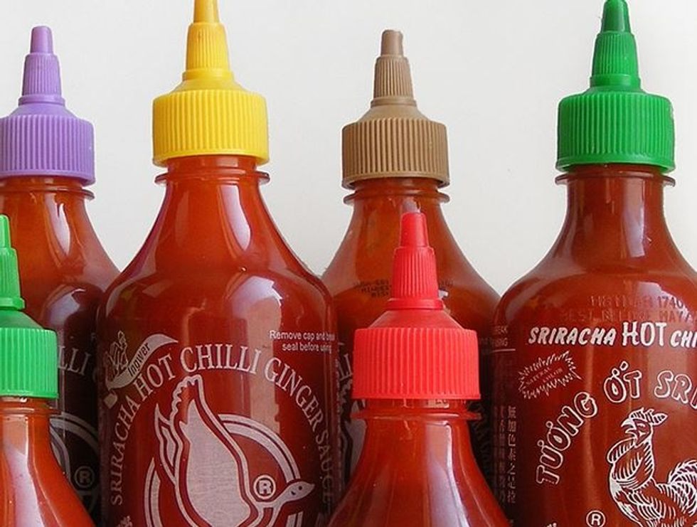 Sriracha Factory Hosts City Officials In Bid To Reconcile