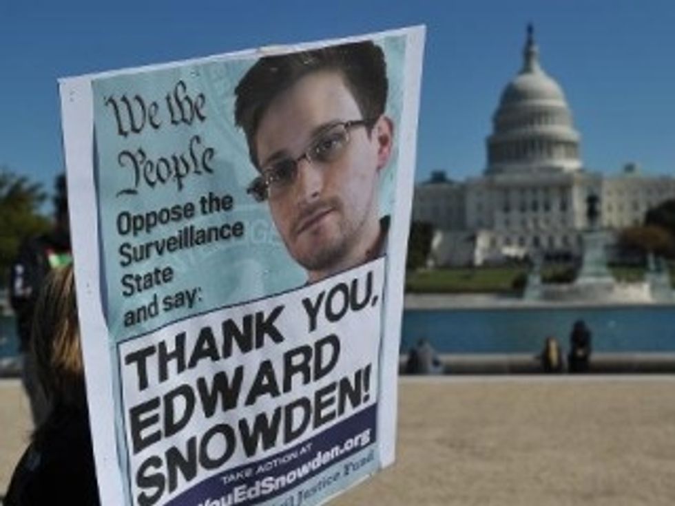 Snowden’s Lawyer Sells Film Rights To Hollywood Director