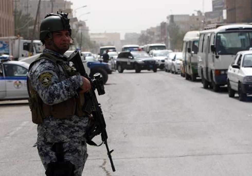 Iraqi Forces Battle Rebels In Baqoubah; Prisoners Reportedly Slain