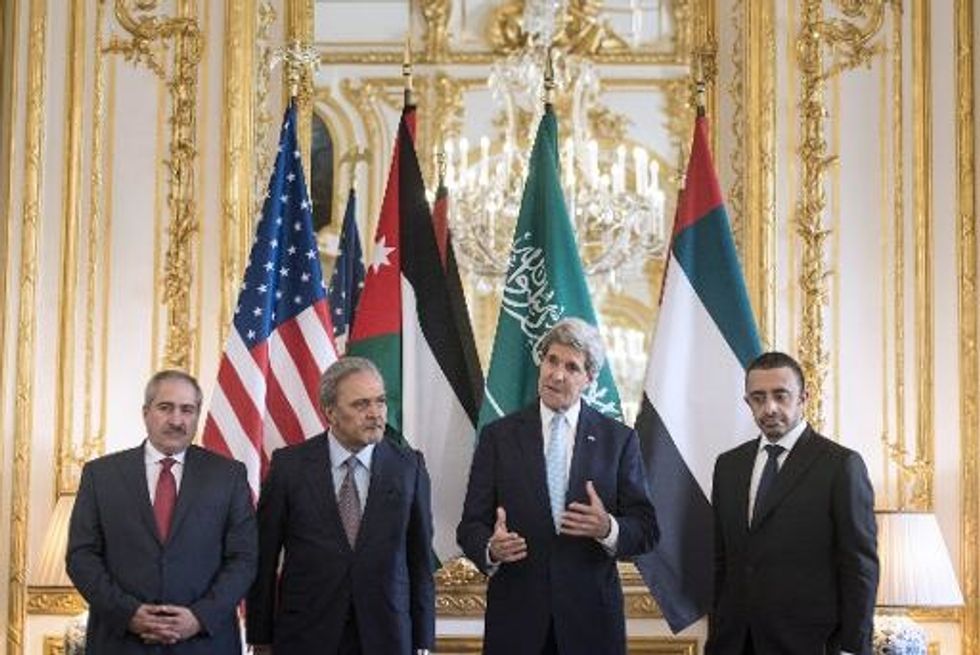 Kerry Hosts Iraq Talks With Gulf Allies