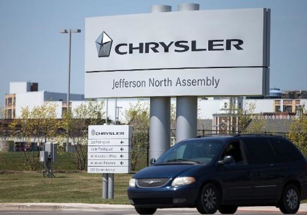 Wiring Problem Spurs Chrysler Recall Of 895,000 Jeep And Dodge SUVs
