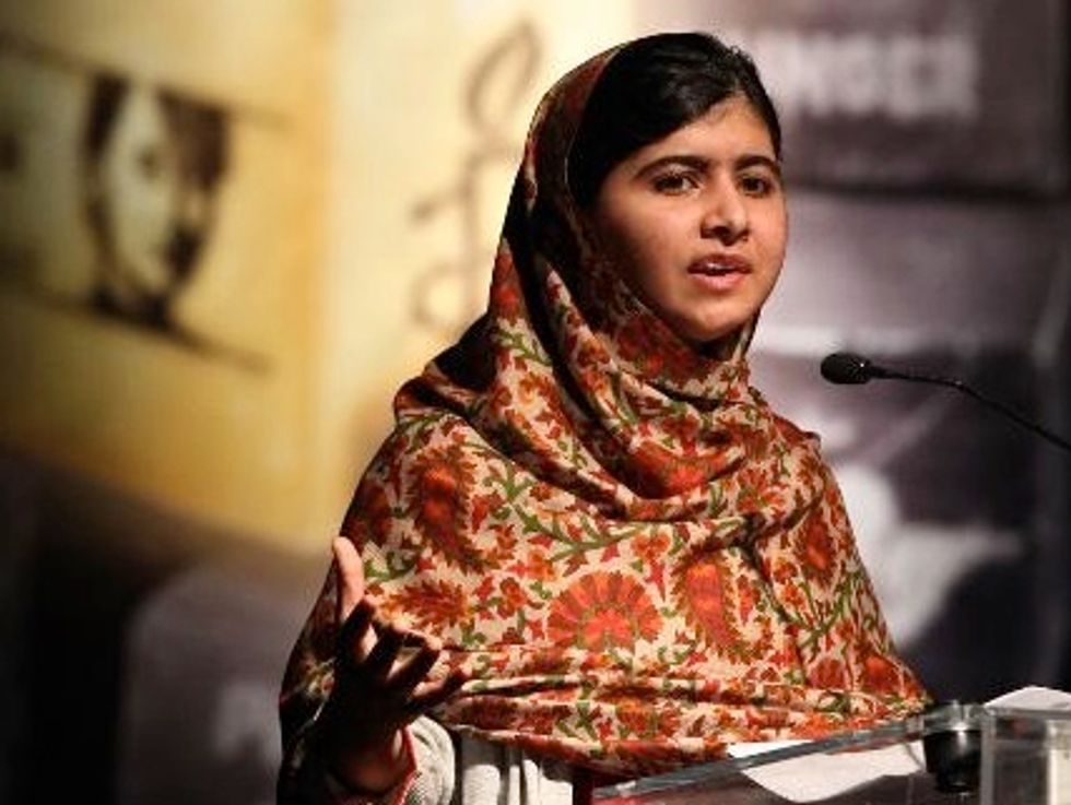 Malala Meets Nigerian President To Talk About Missing Schoolgirls