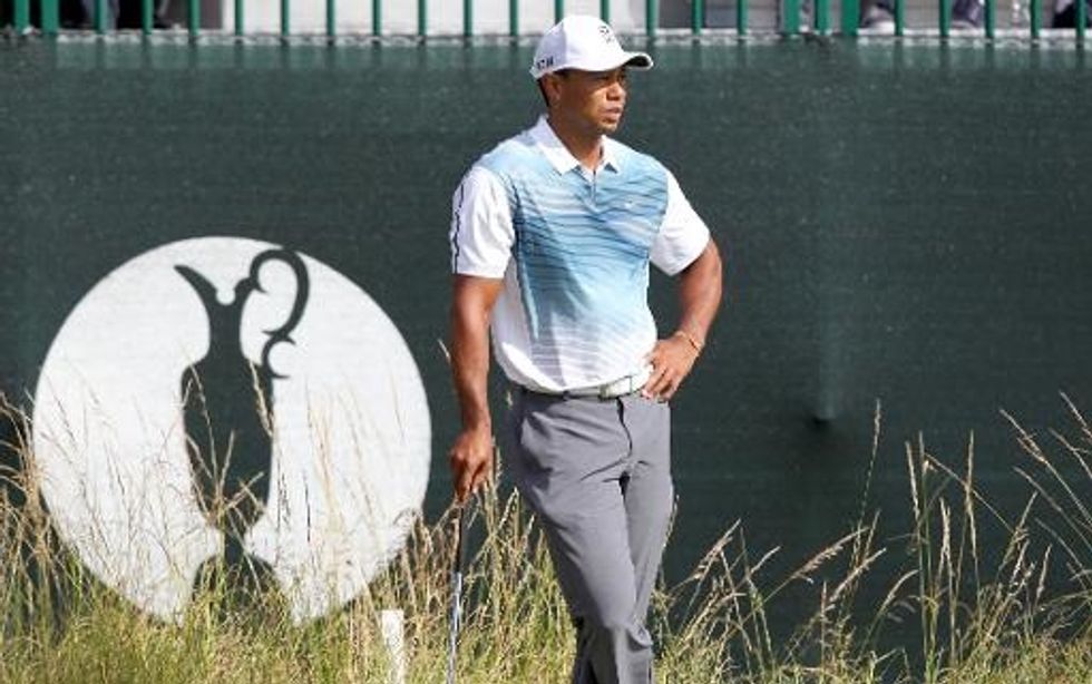 Tiger Woods Delights Open Crowds With Birdie Blitz