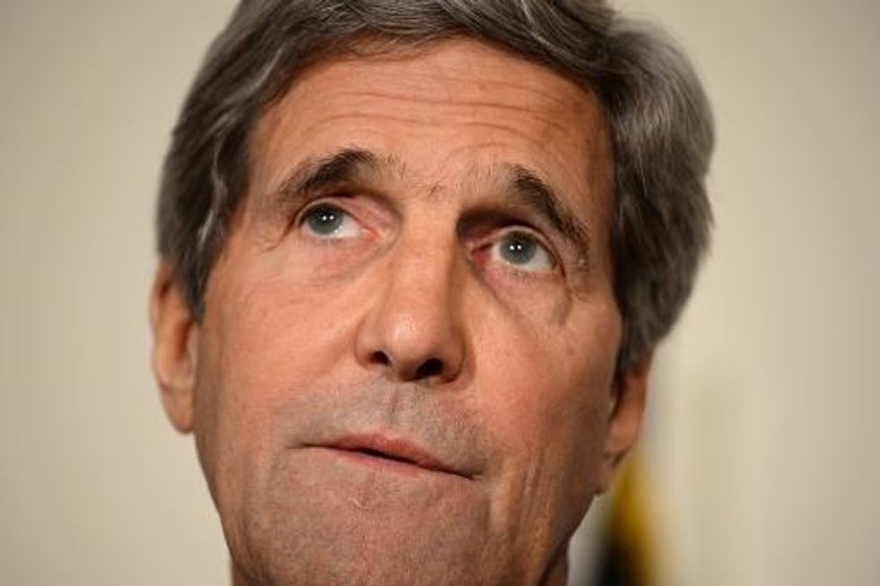 Kerry Makes Mic Gaffe On Gaza
