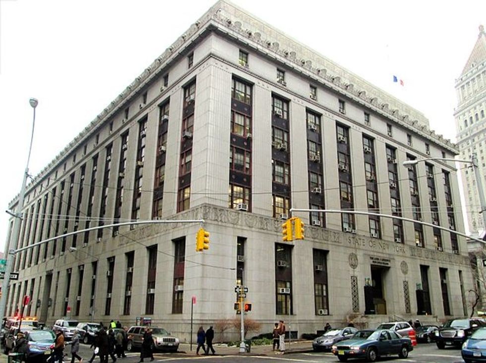 Manhattan DA Probes Secret Settlement Between Port Authority, Seaport Company