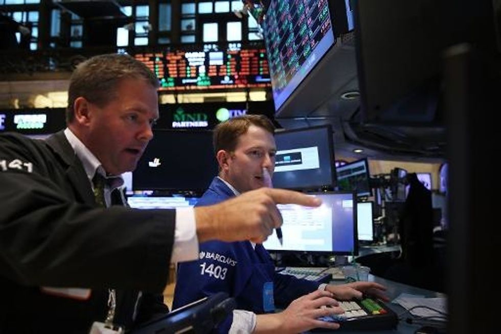 S&P Back Above 2,000 In Early Wall St. Trade