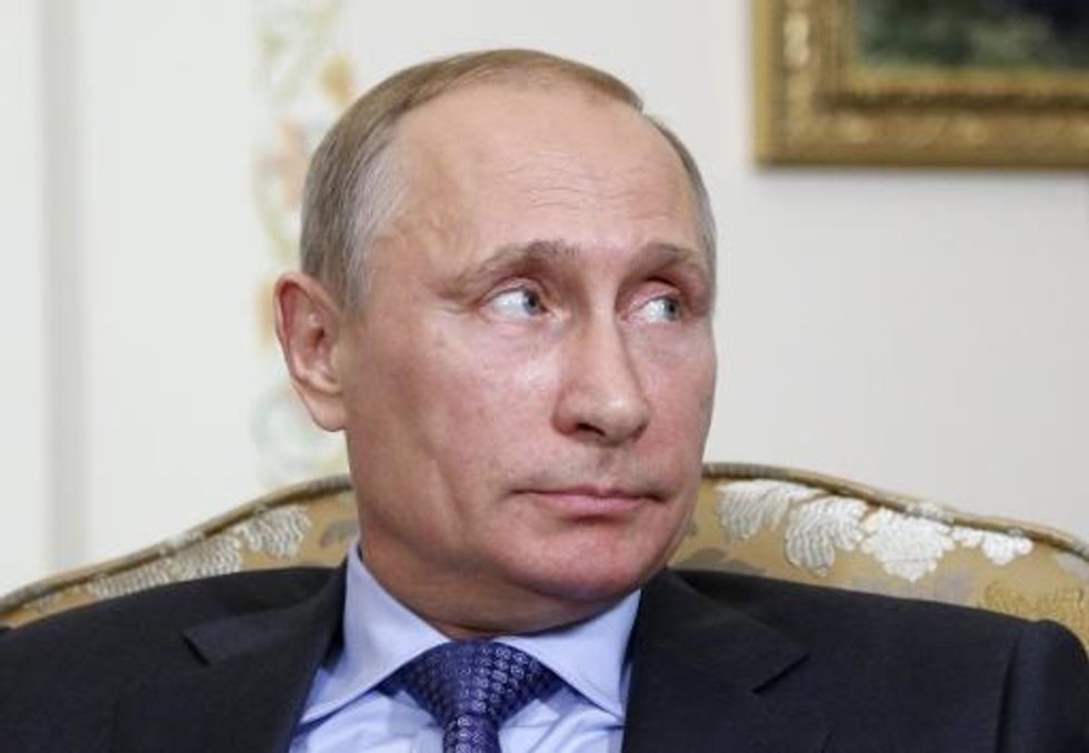 Putin Denies Invading Ukraine, Warns West ‘Not To Mess With Us’