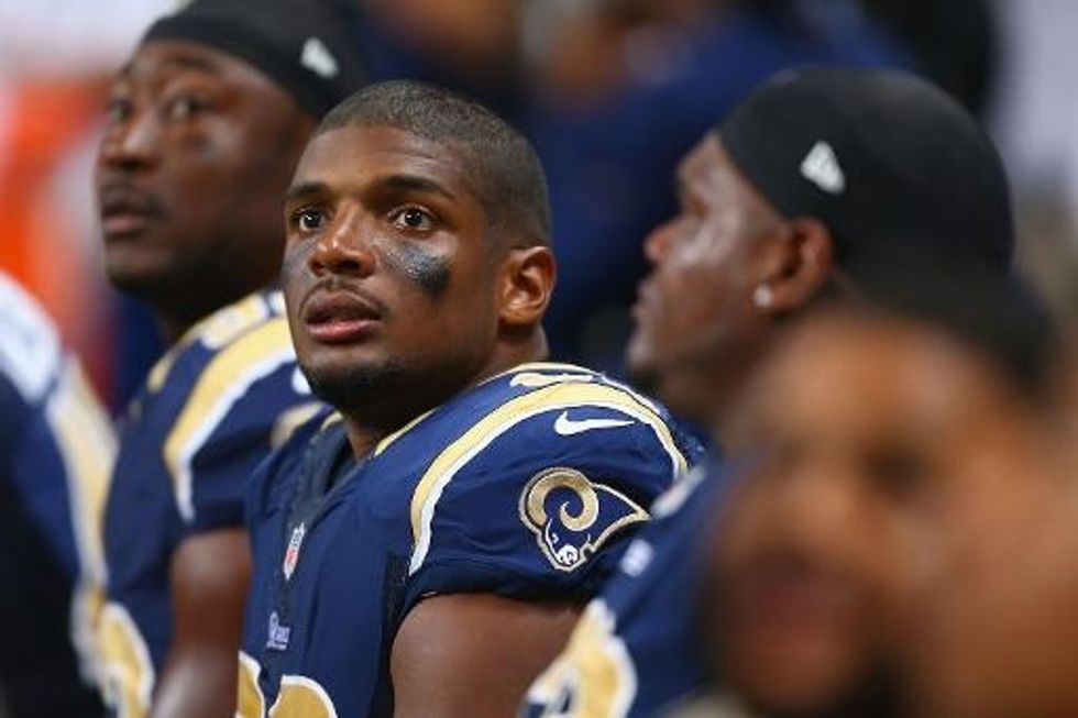 Report: Gay NFL Player Overlooked By Teams