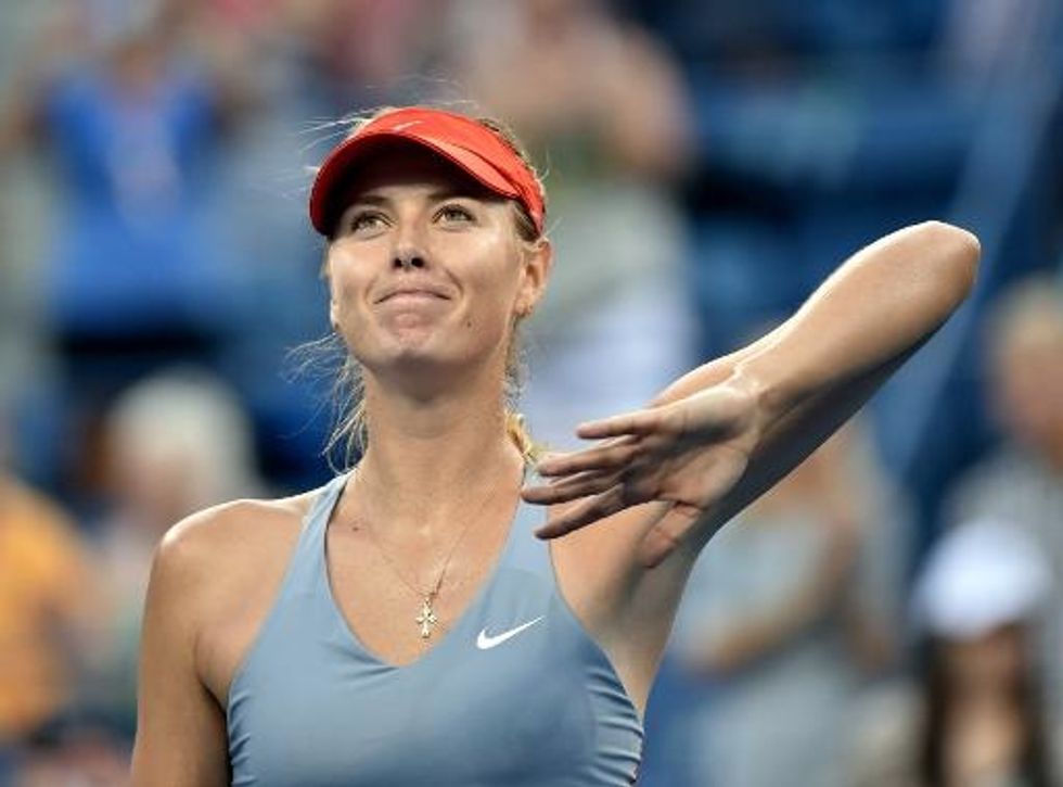 Sharapova, Wawrinka Reach U.S. Open Third Round