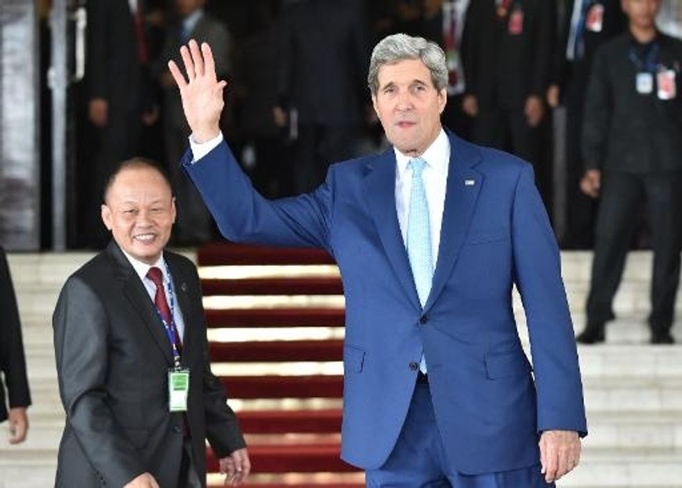 Kerry In Southeast Asia Seeking Support Against IS Group