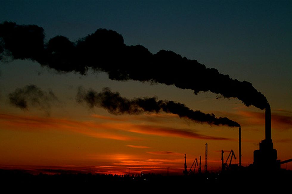 U.S. Considers Climate Change Plan That Would Mandate Emission Cuts