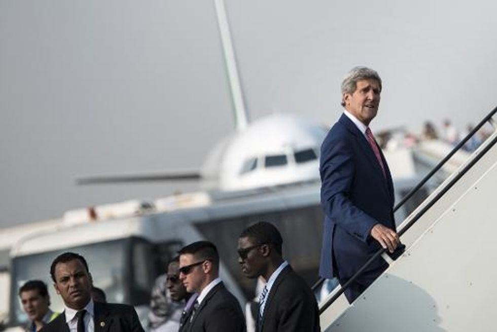 Kerry’s Plane Grounded…Again