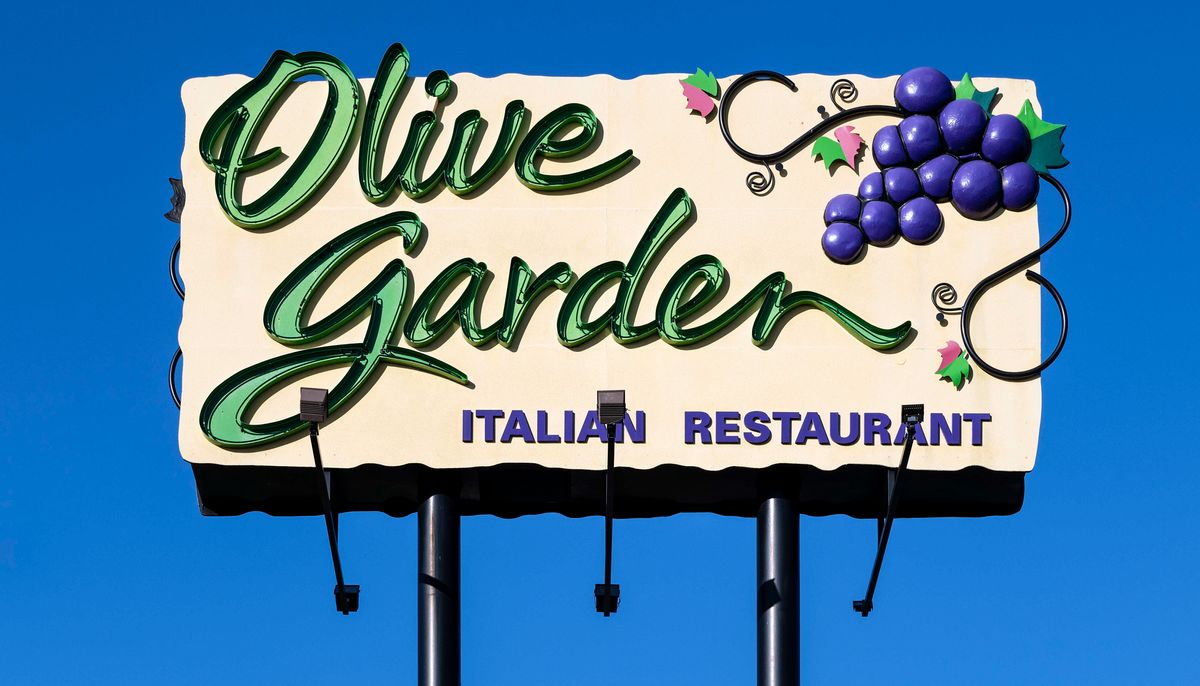 Olive Garden Manager Complied Without Hesitation After A