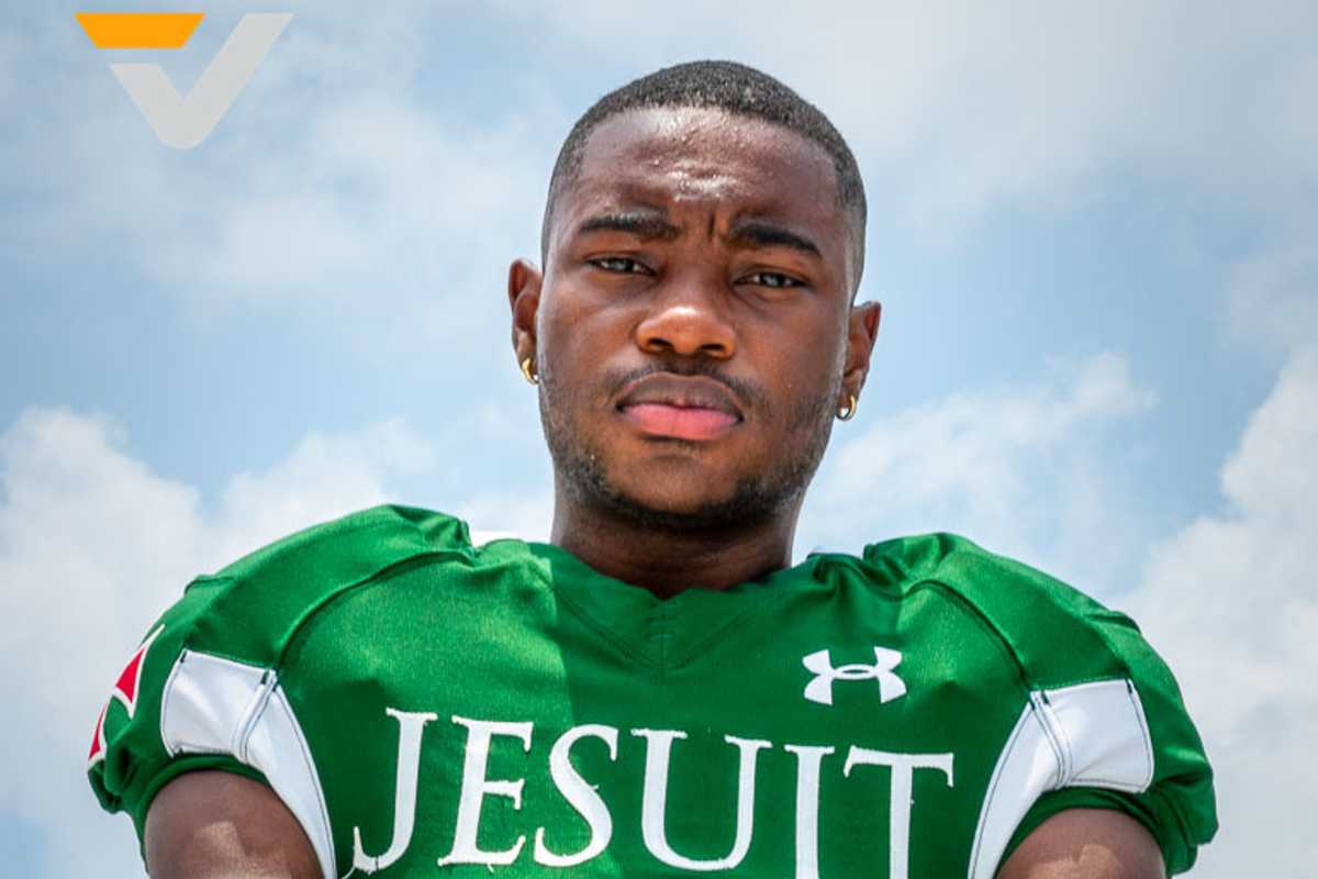 SUN & SKI SPORTS POLL: VYPE Houston Defensive Football Player of the Year Poll