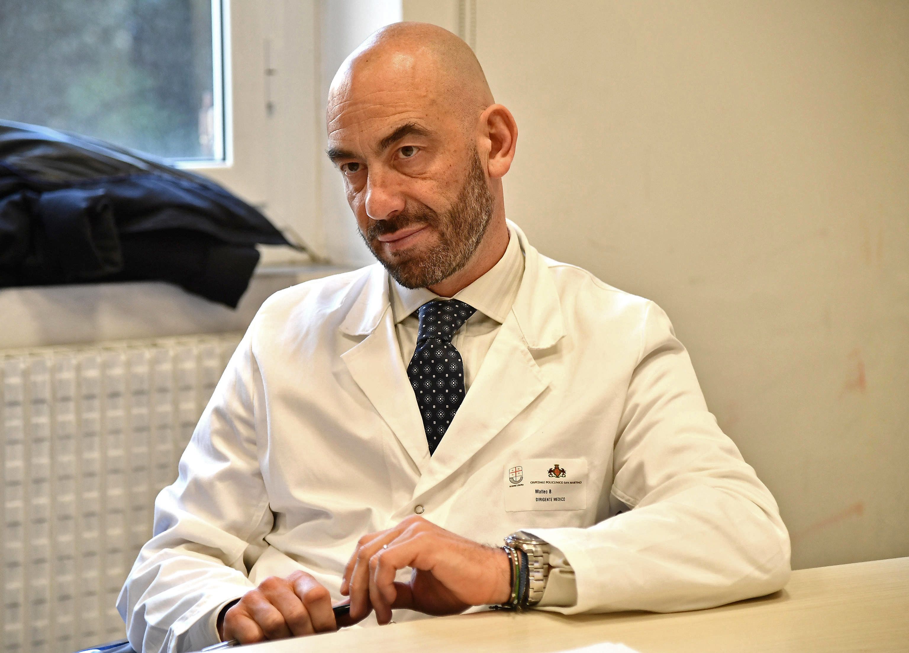 «Perché cerchiamo il virus ovunque? Gli altri non lo fanno»