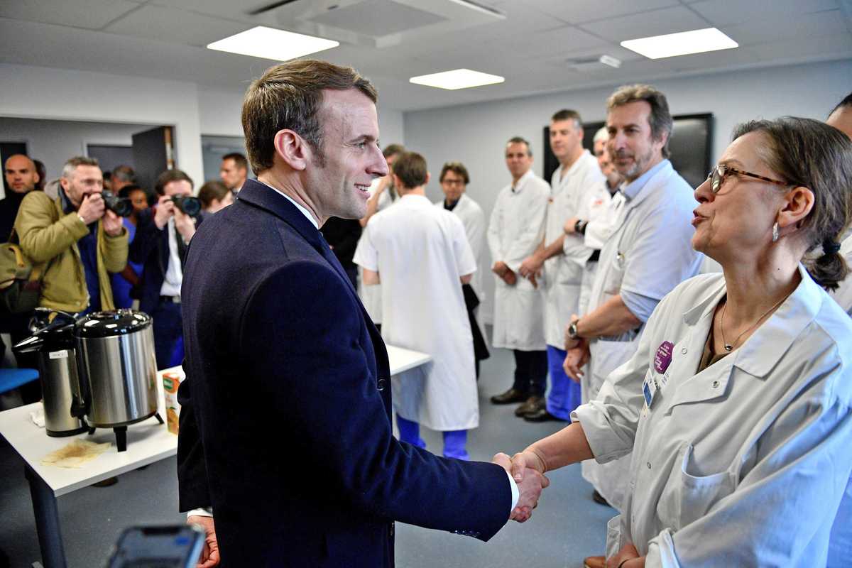 Macron fa lo spavaldo ma ha gli infetti in Aula