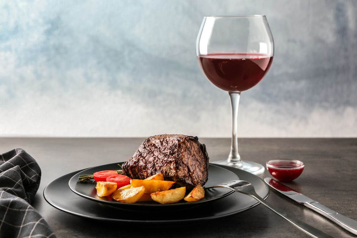 Dimmi cosa mangi ti dirò cosa bere. Le affinità elettive del buon vivere