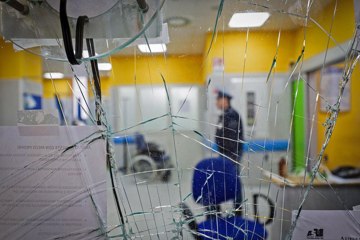 A una settimana dal raid al Pellegrini non c’è ancora nessun indagato