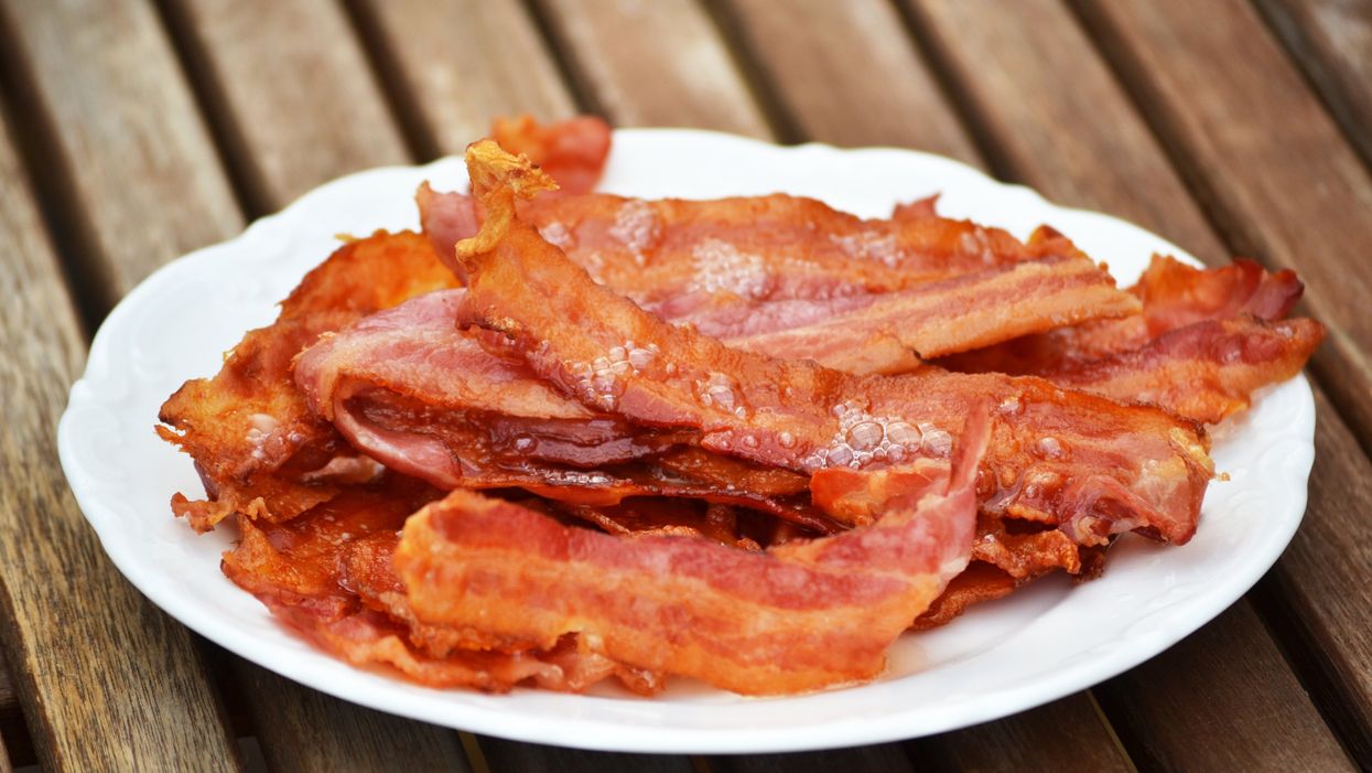 This hassle-free bacon cooking sheet will make your crispy bacon dreams come true