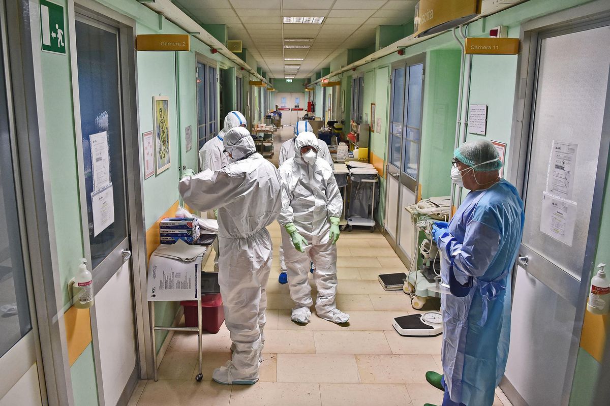 Ospedali allo stremo e mancano i medici