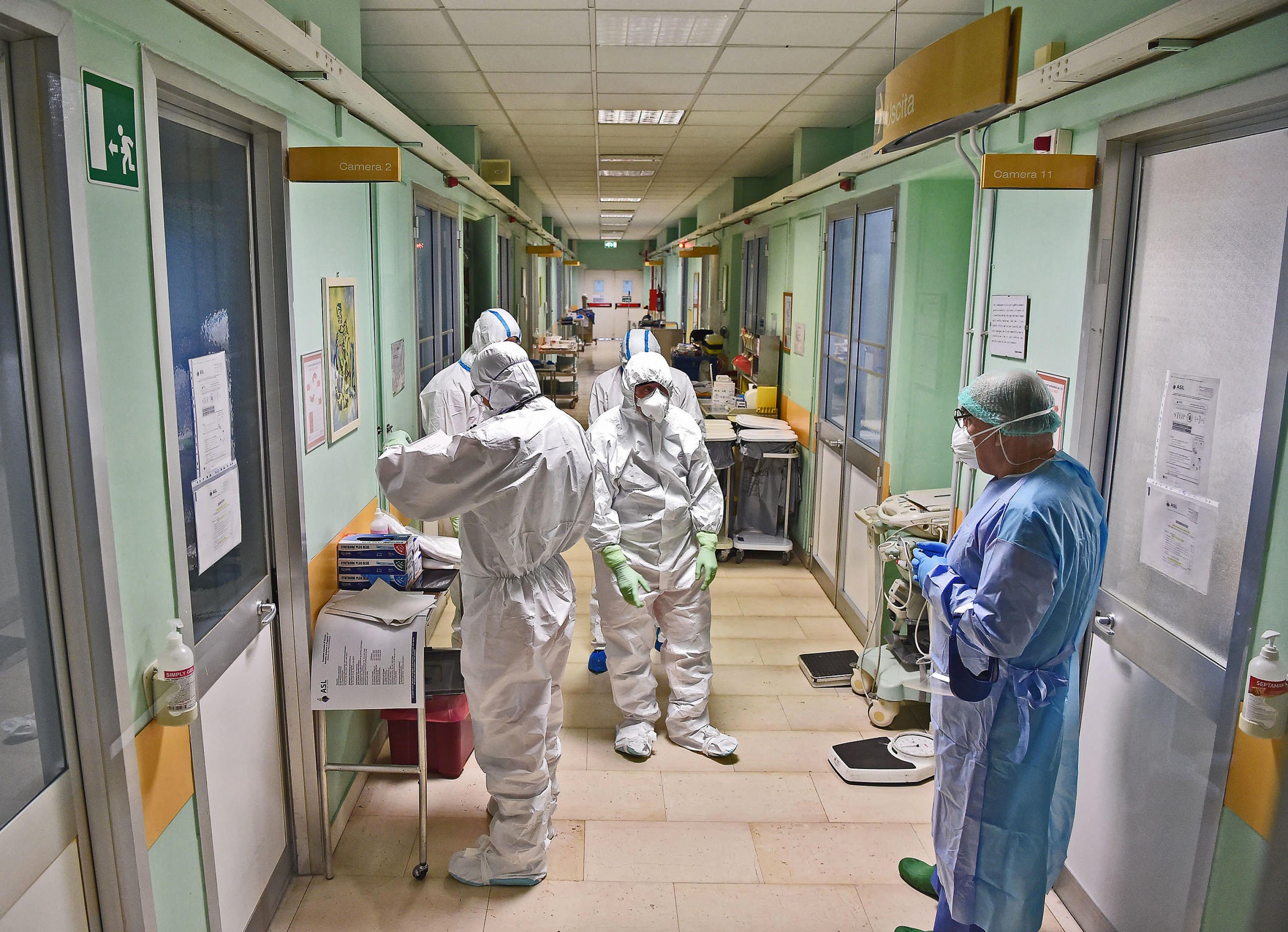 Ospedali allo stremo e mancano i medici