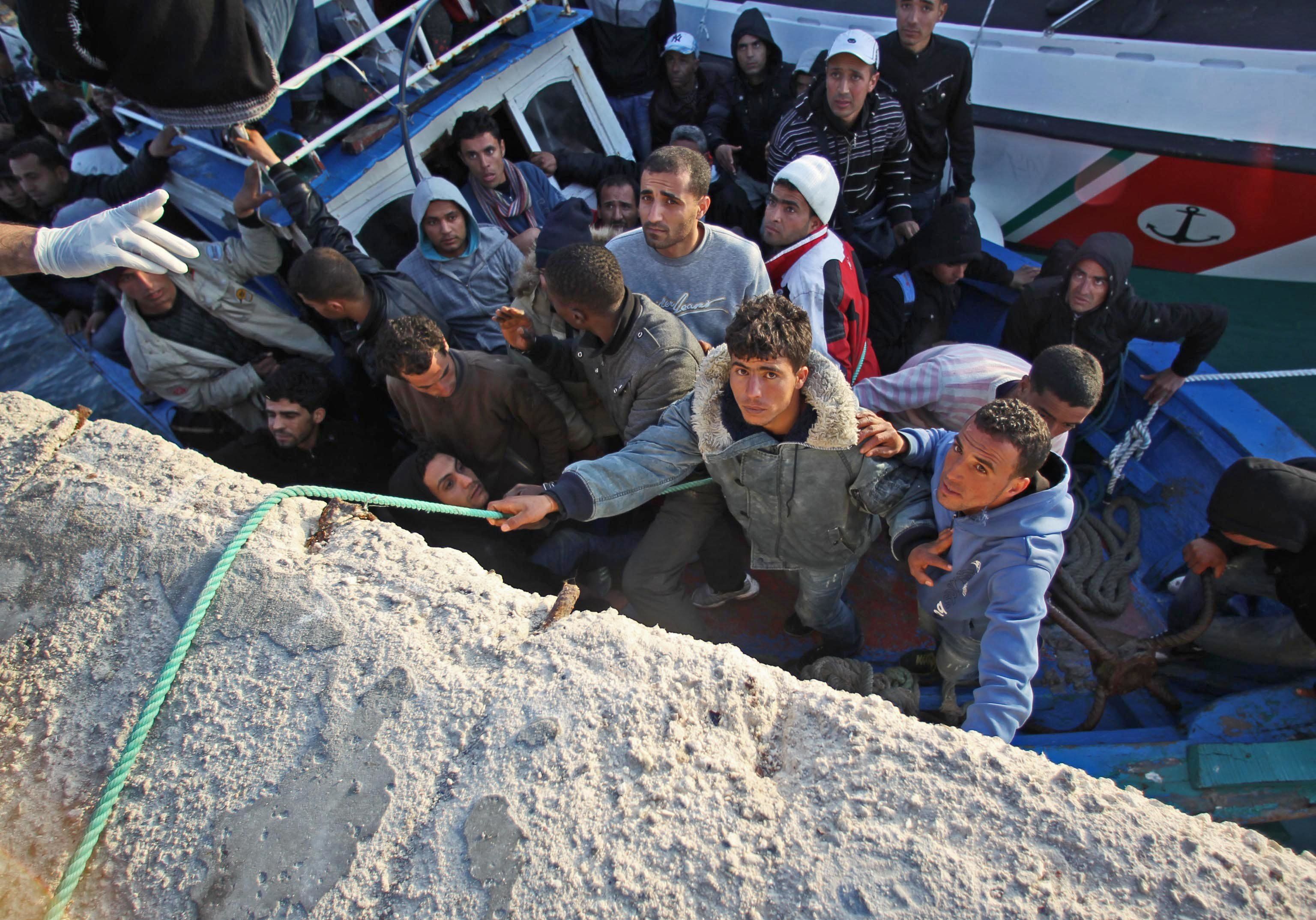 Centri di accoglienza sovraffollati. Bomba sanitaria pronta a esplodere
