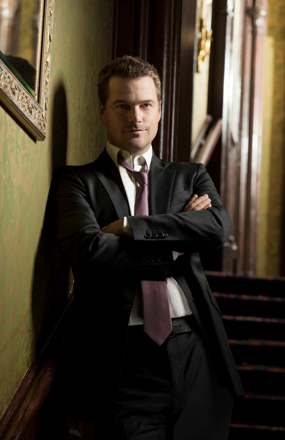 Chris O'Donnell wearing suit.