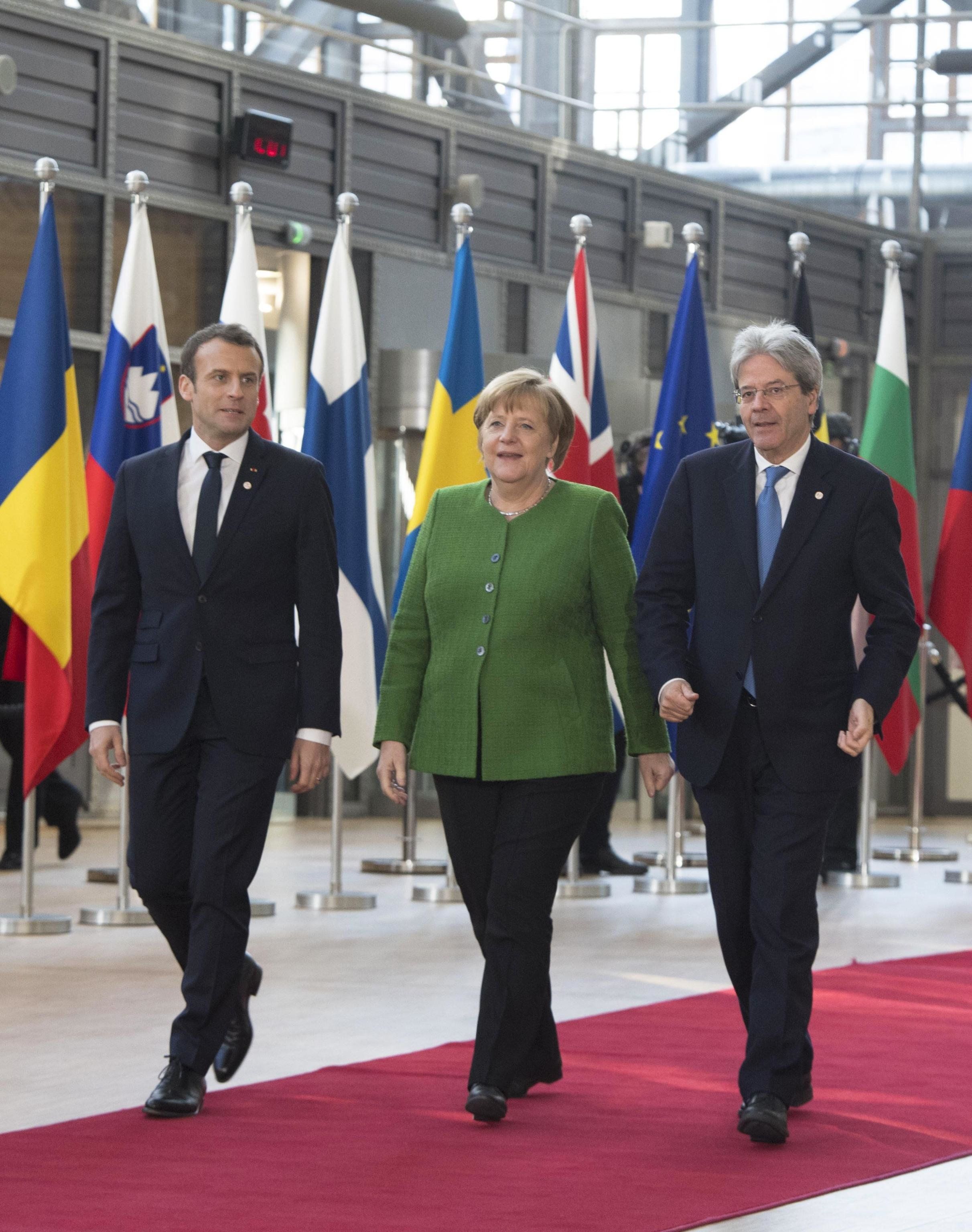 Si sgretola il muro della Ue