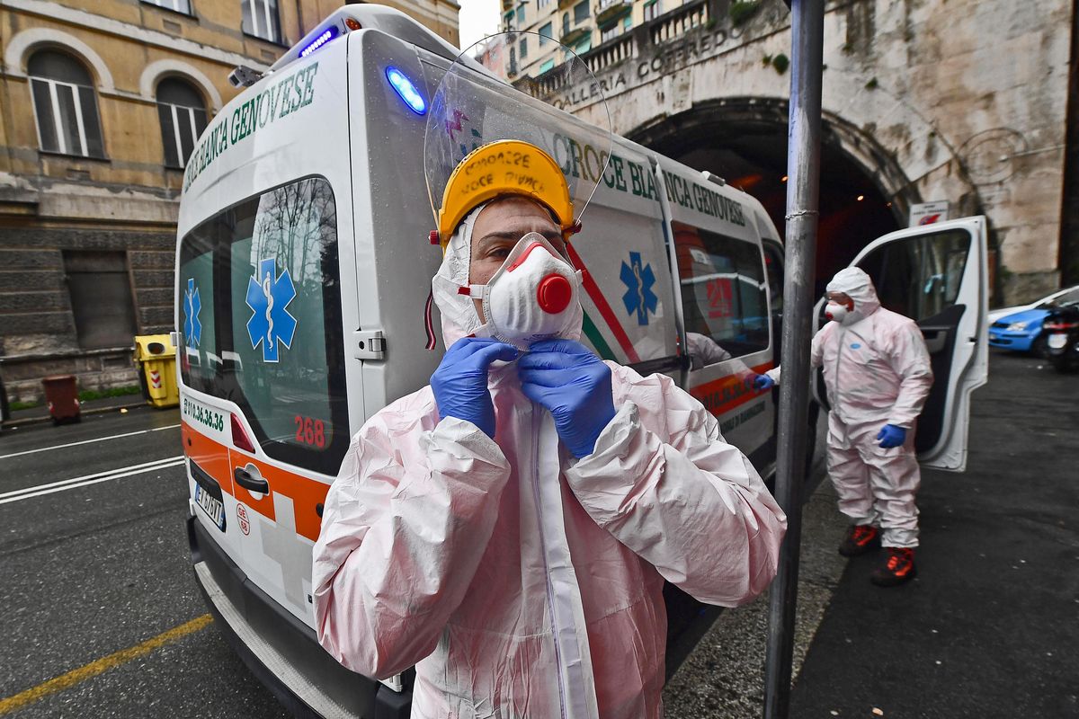 Chimica militare e industria del tessile. Mascherine e gel produciamoli da soli