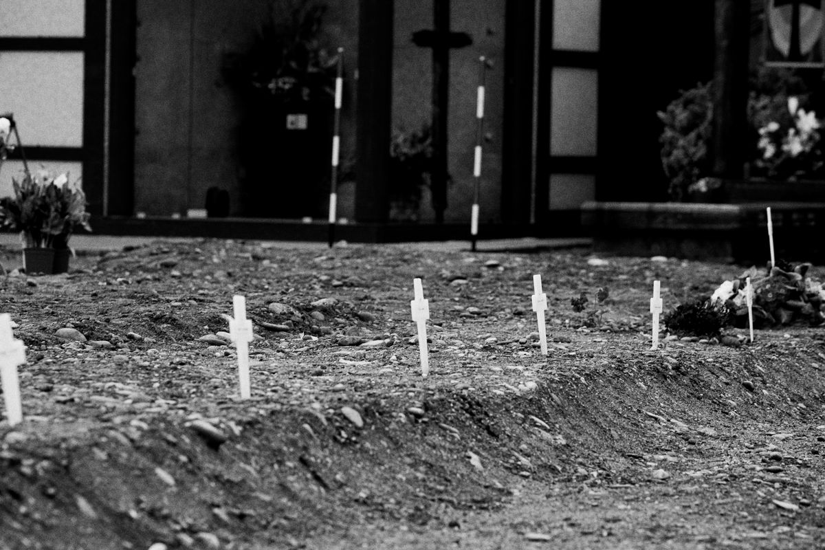 Un addio senza addio. I morti lombardi non hanno nessuno che li pianga