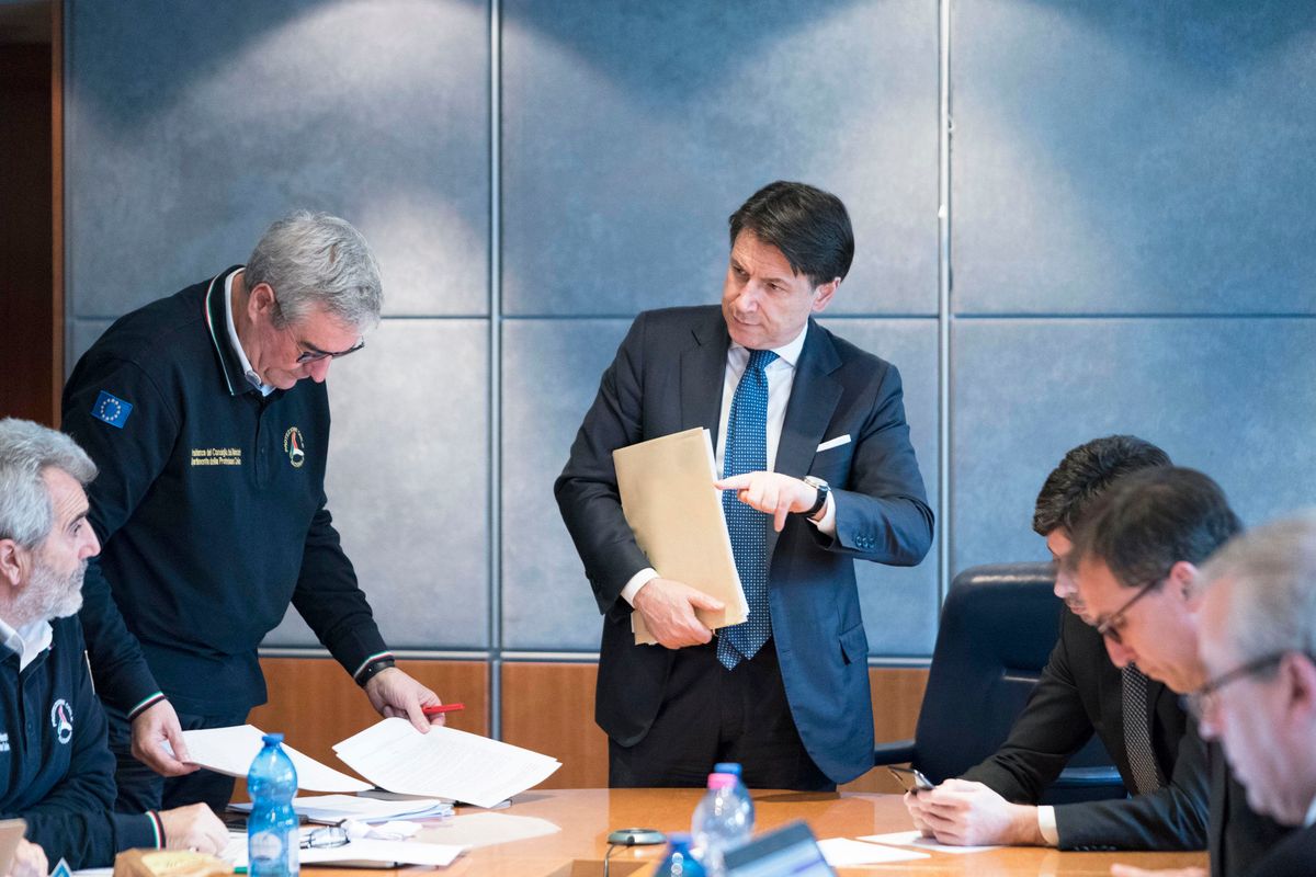 Smascherati dalle mascherine