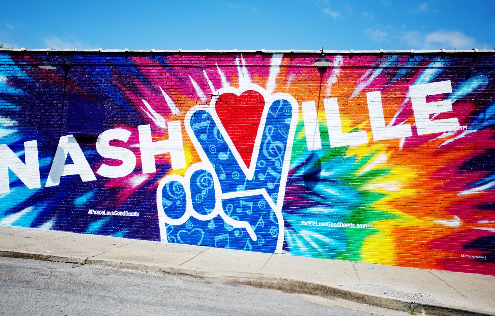 Nashville peace sign mural.
