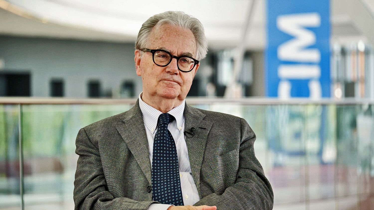 «In Italia tuttologi stregoni e oroscopi sono più considerati del parere medico»