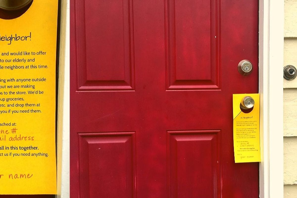 Here's a free printable door hanger that lets neighbors know you're available to help