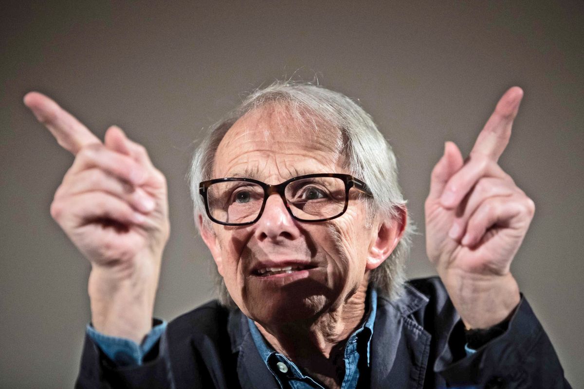 Gli ultrà della tolleranza cacciano Ken Loach
