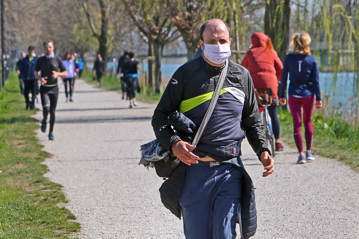 Un altro pasticcio del governo incerto: Spadafora annuncia il divieto di jogging