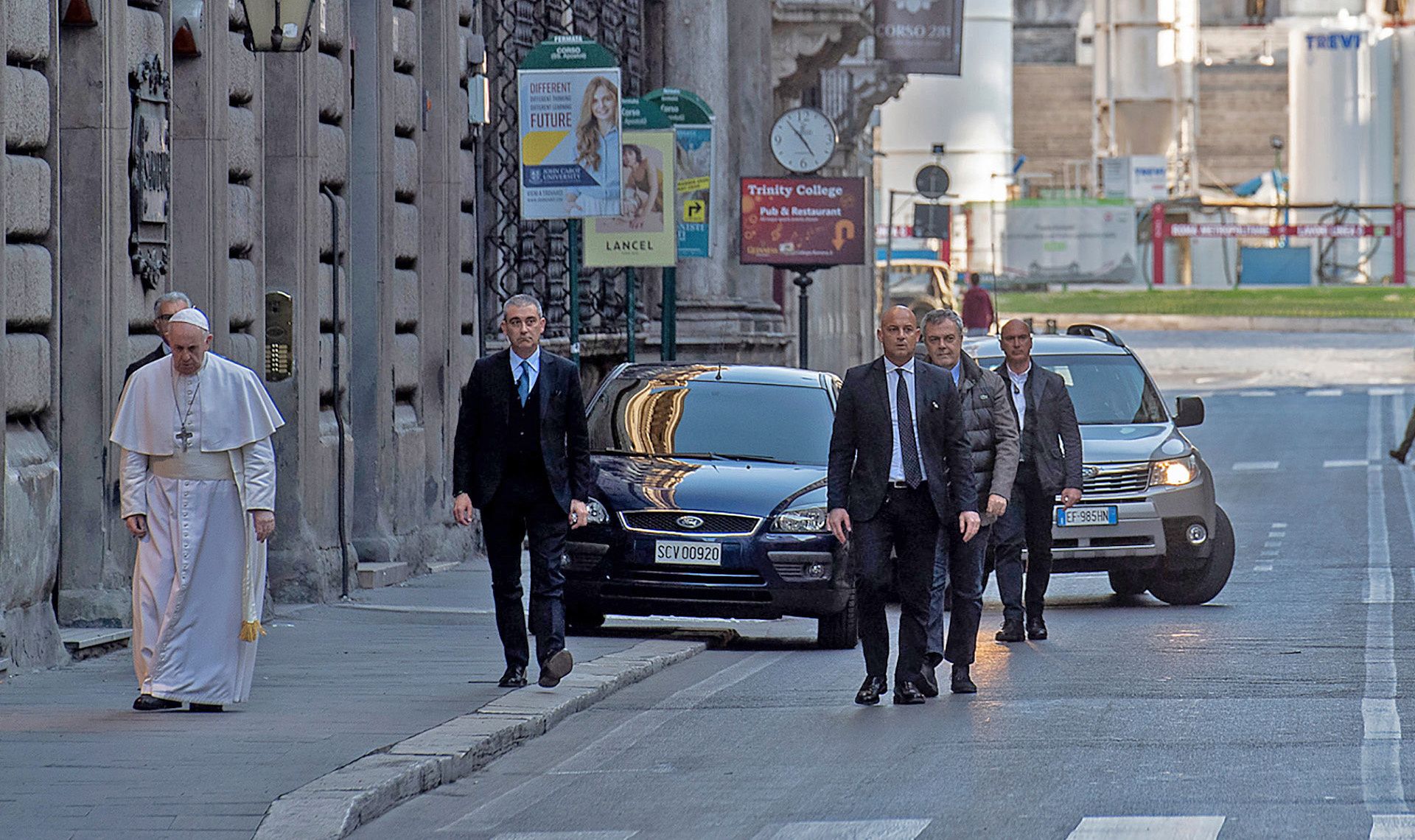 Contro il morbo il Papa invoca Fazio e fisco