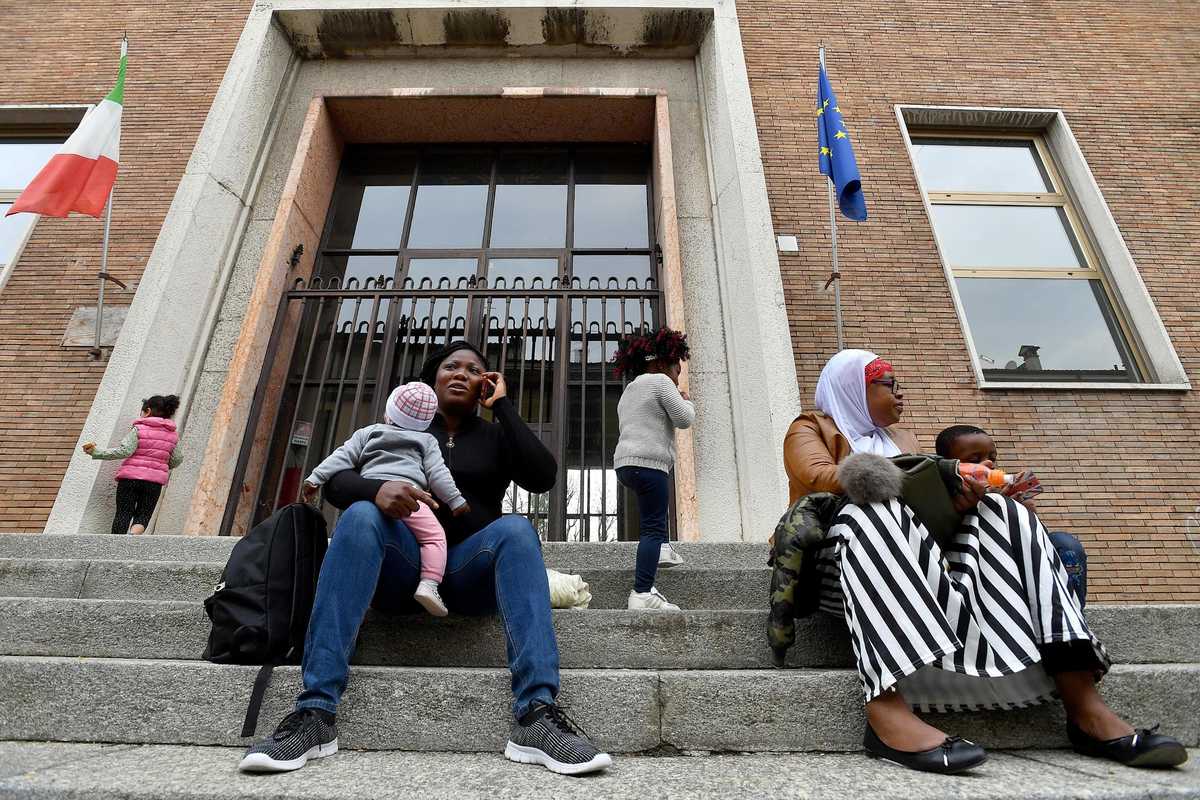 Il Viminale ha un piano: spargere immigrati