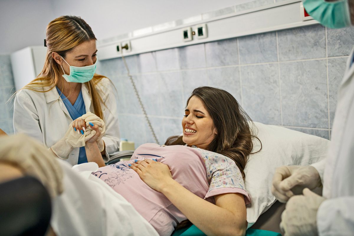 I giudici obbligano le ostetriche a fare aborti in Svezia