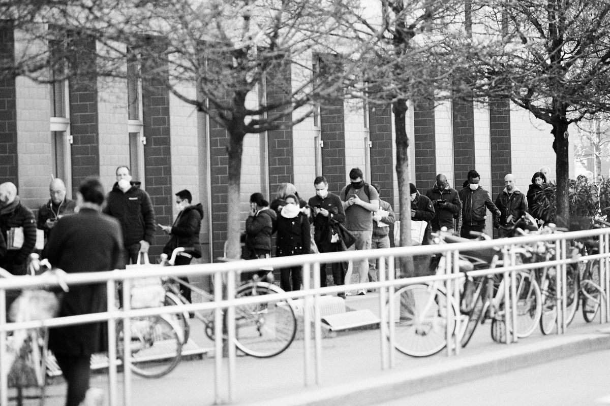 Altro che ridurre gli orari: supermercati aperti sempre