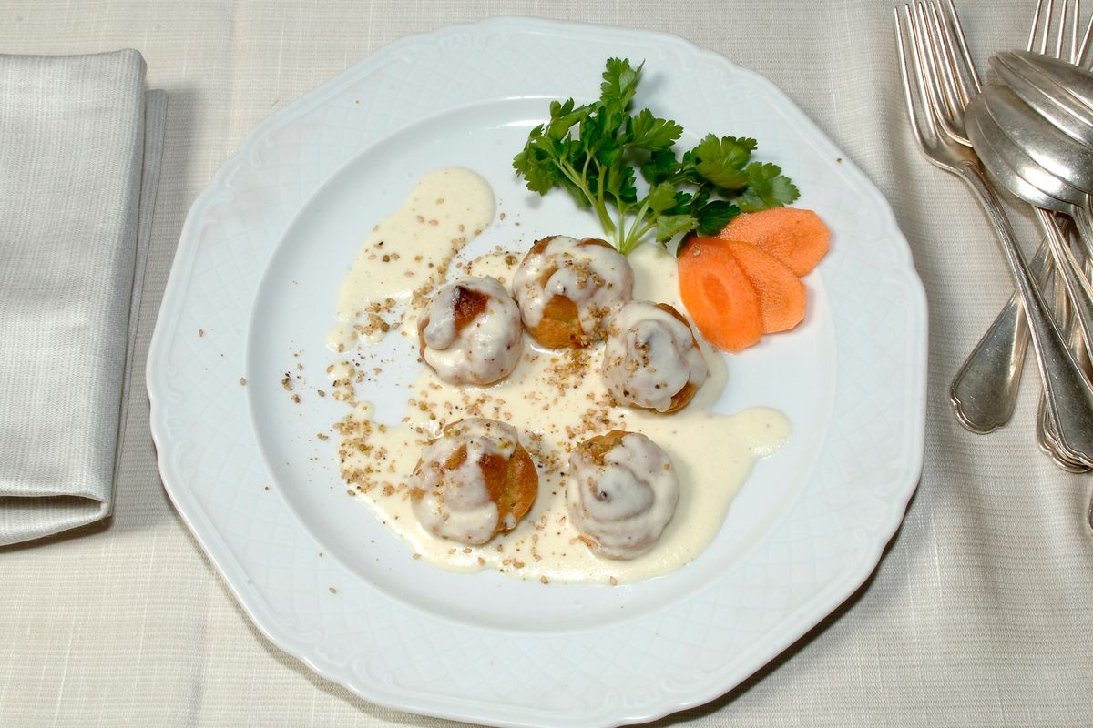 Cuciniamo insieme: profiteroles di broccoli e pecorino