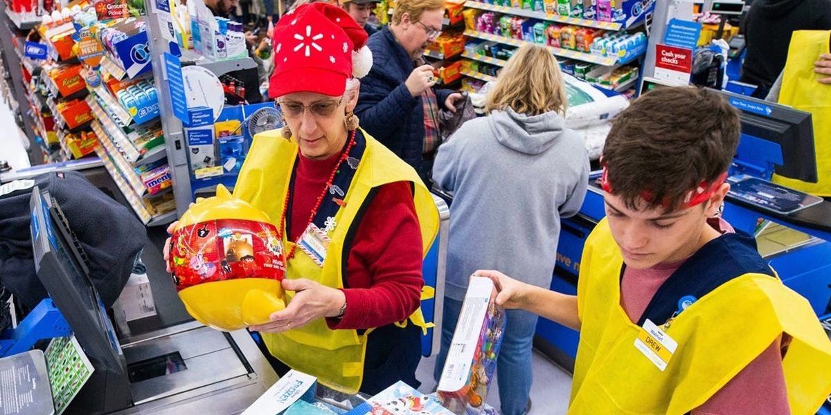 Walmart Giving 550 Million Mini Stimulus To Its Employees Who Are Carrying On During The Virus Upworthy