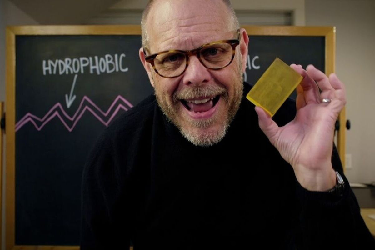 Alton Brown explains the science of why handwashing works better than hand sanitizer