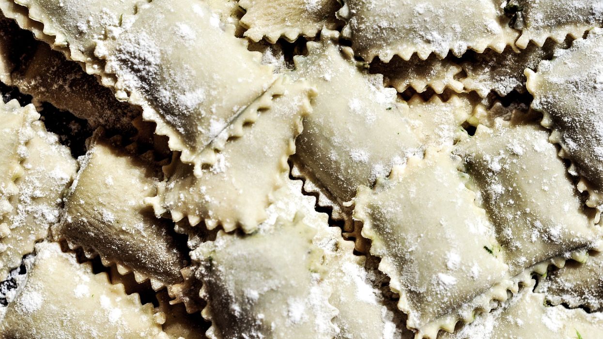 An Italian grandmother is teaching pasta-making classes online