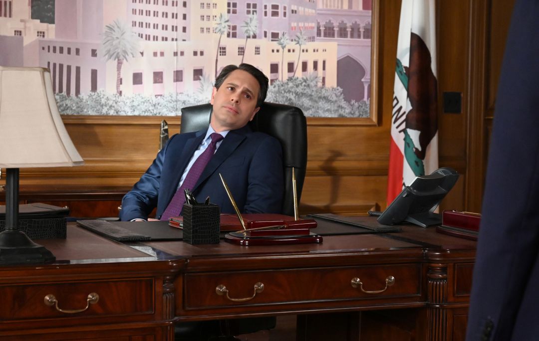 Thomas Sadoski on the set of Tommy.